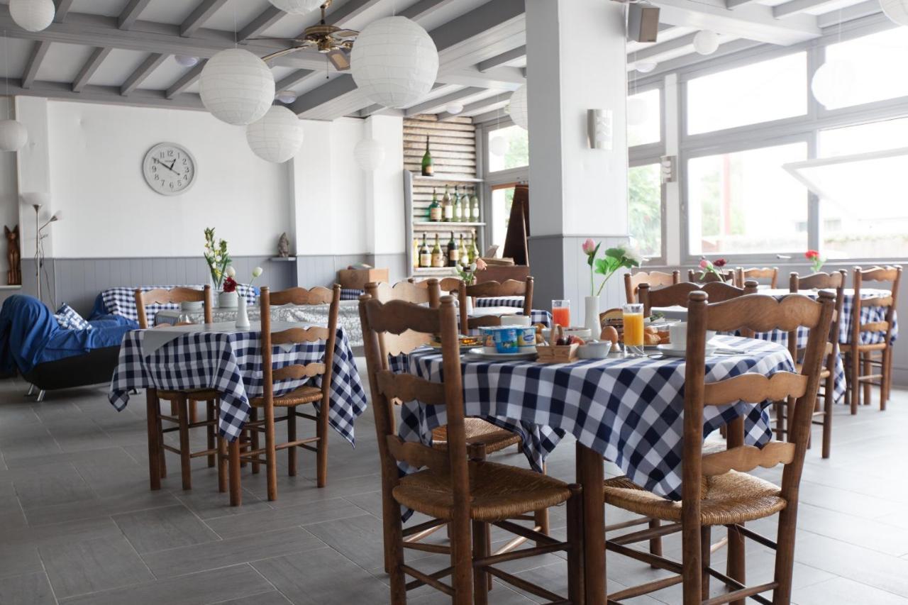 Le Pavillon Bleu Hotel Restaurant Royan Esterno foto